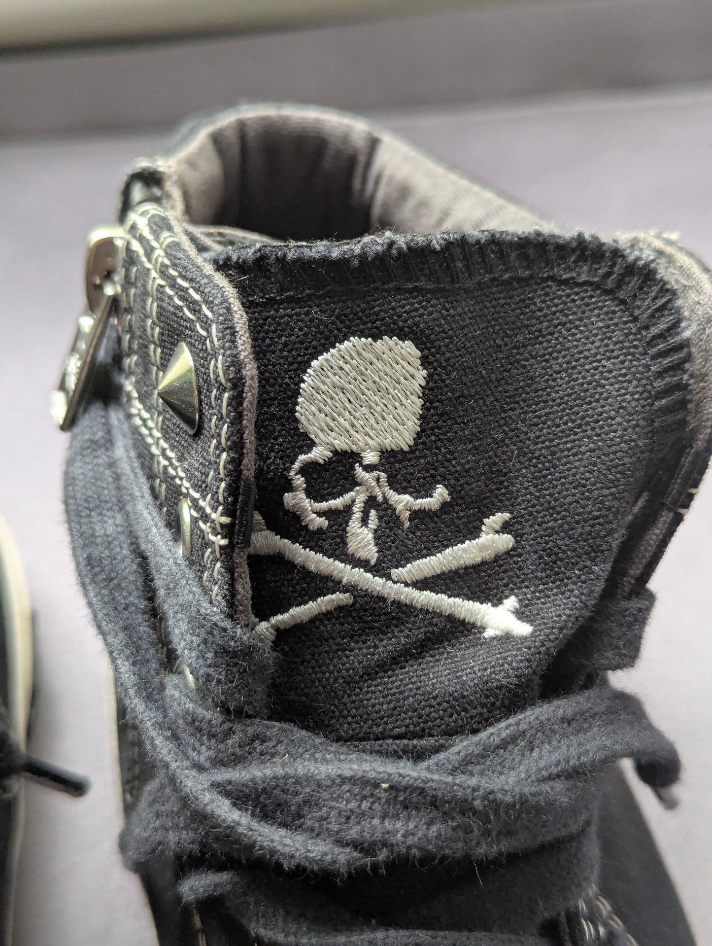 Converse x Mastermind goretex sneakers