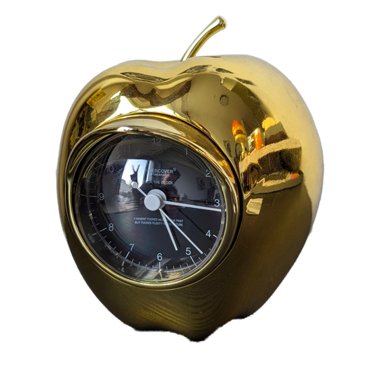 Undercover x Medicom toy Gilapple clock